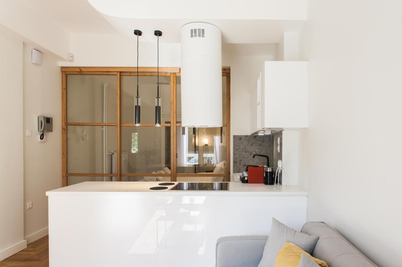 Discover Center By Foot, From Bright 1bdr! * Athene